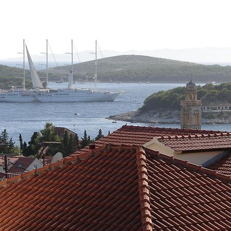 Apartments Curin Hvar Town Esterno foto
